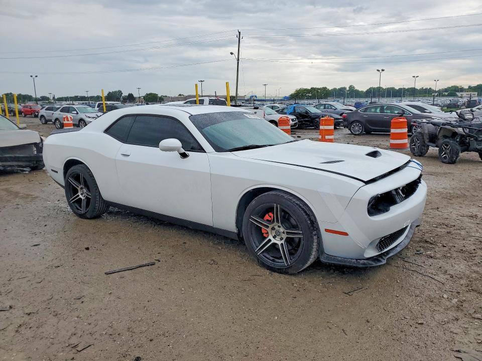 2018 DODGE CHALLENGER SXT — Фото 4 из 12