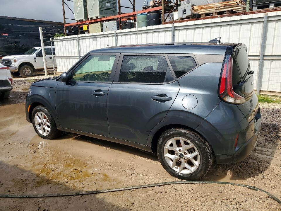 2025 KIA SOUL LX — Фото 2 из 13