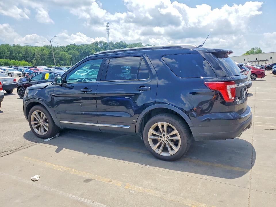 1FM5K8D86JGC83457 2018 FORD EXPLORER photo no. 2