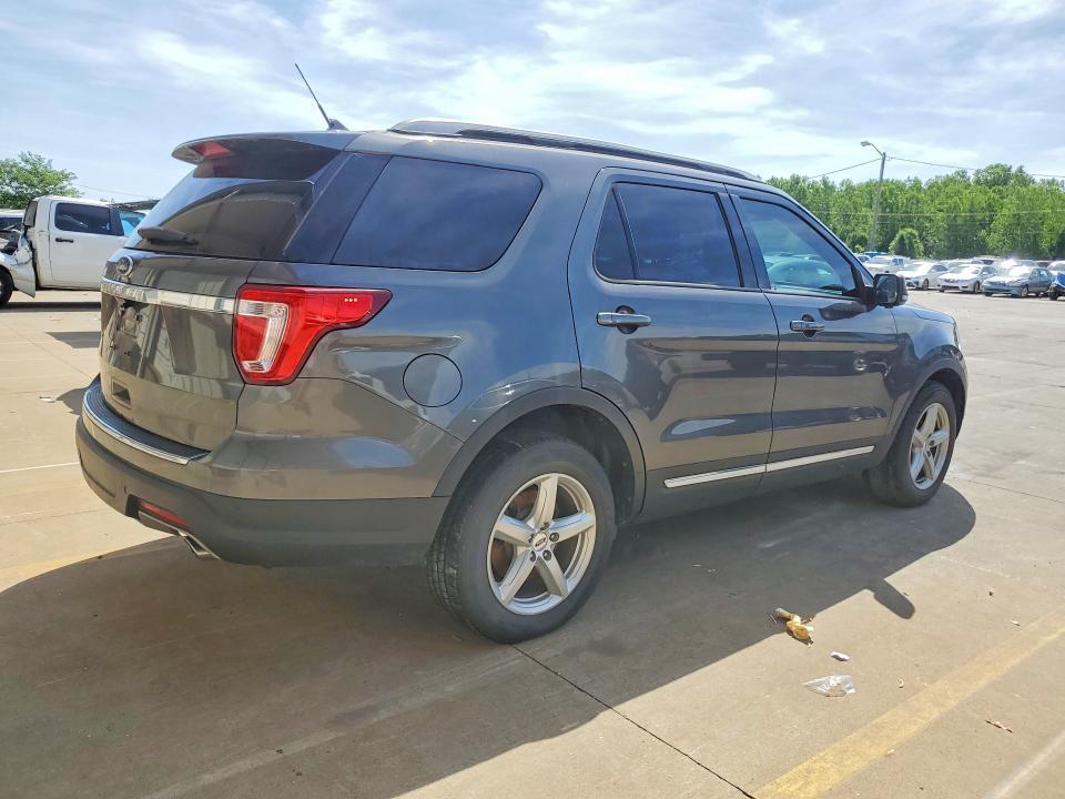 2018 FORD EXPLORER XLT — Фото 3 из 13
