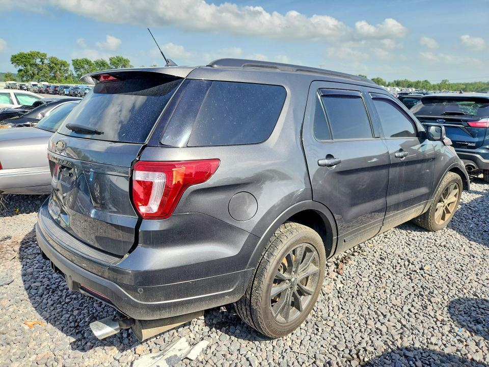 1FM5K8D88JGA25294 2018 FORD EXPLORER photo no. 3