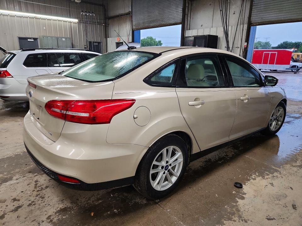 1FADP3F28JL227689 2018 FORD FOCUS photo no. 3