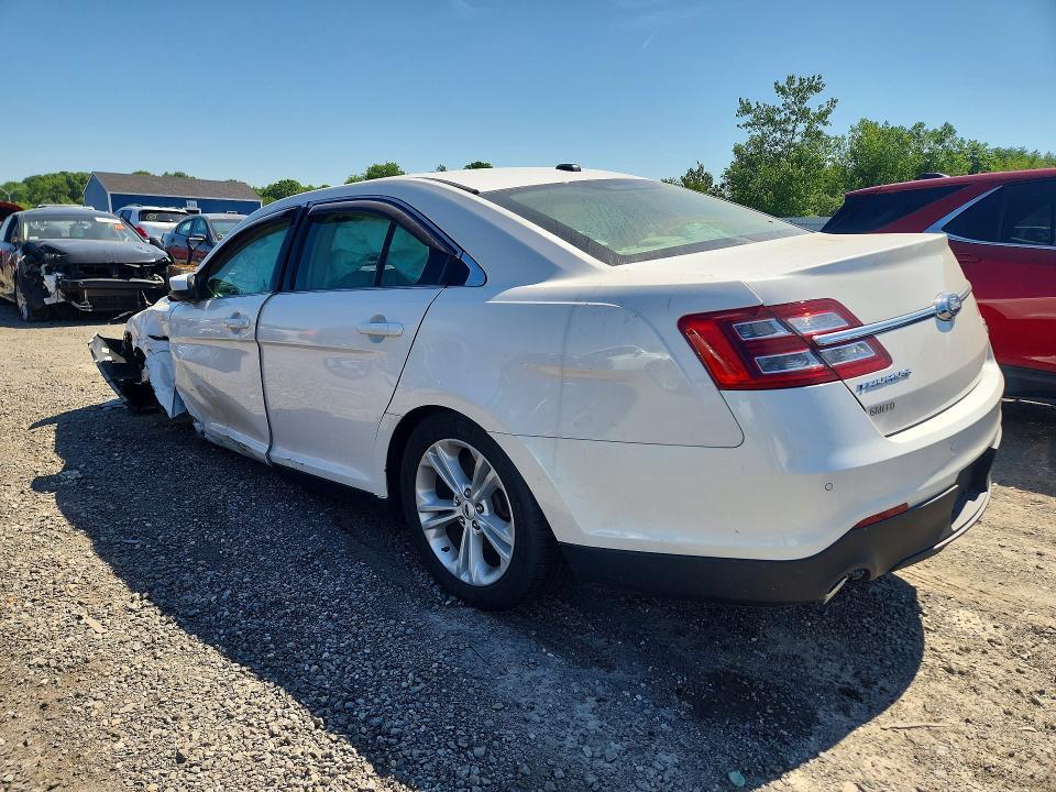 1FAHP2H86JG135244 2018 FORD TAURUS photo no. 2