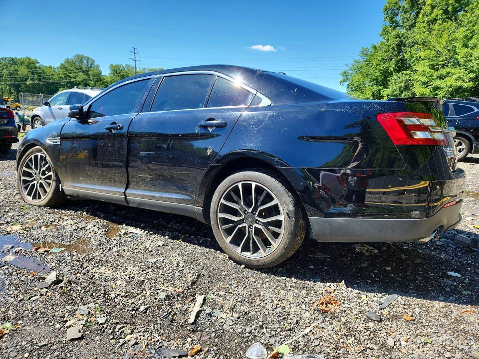 1FAHP2E84JG133108 2018 FORD TAURUS photo no. 2