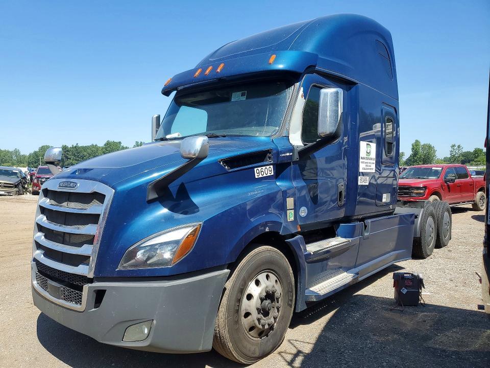 3AKJHHDRXJSJY3618 2018 FREIGHTLINER CASCADIA 126 photo no. 1