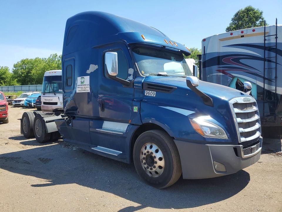 3AKJHHDRXJSJY3618 2018 FREIGHTLINER CASCADIA 126 photo no. 4