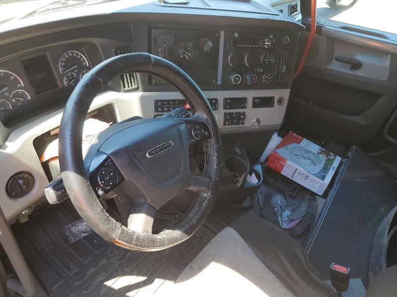 3AKJHHDRXJSJY3618 2018 FREIGHTLINER CASCADIA 126 photo no. 8