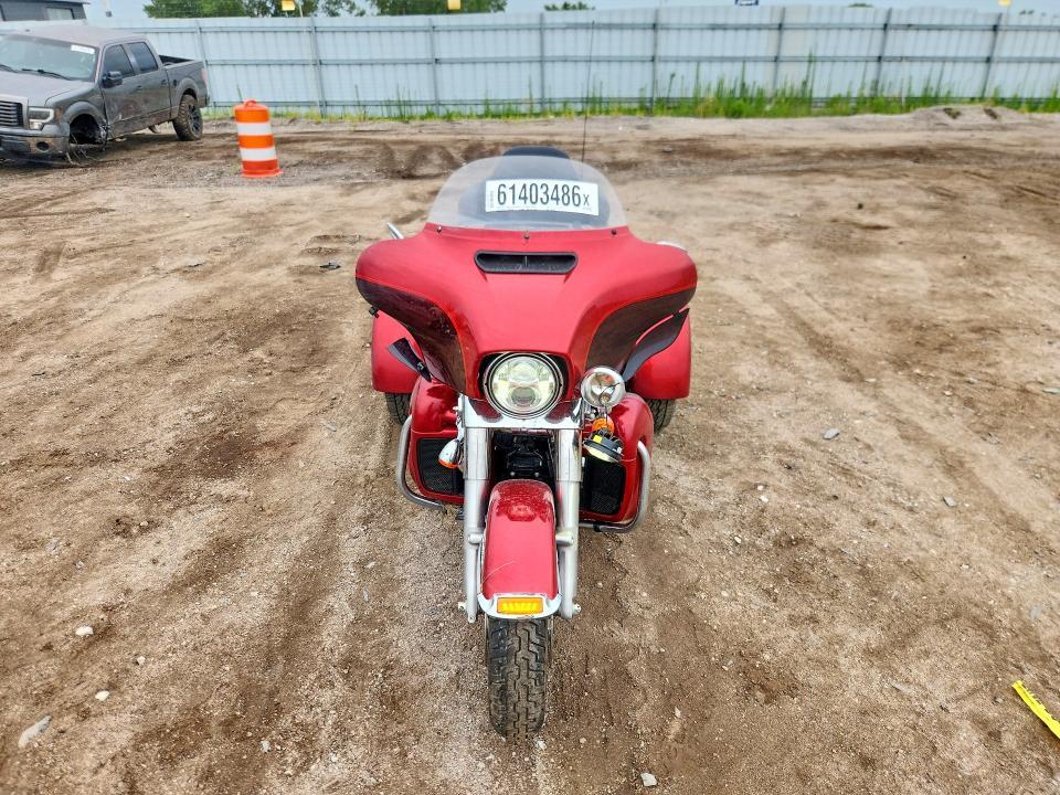 1HD1MAD18JB859780 2018 HARLEY-DAVIDSON FLHTCUTG photo no. 2
