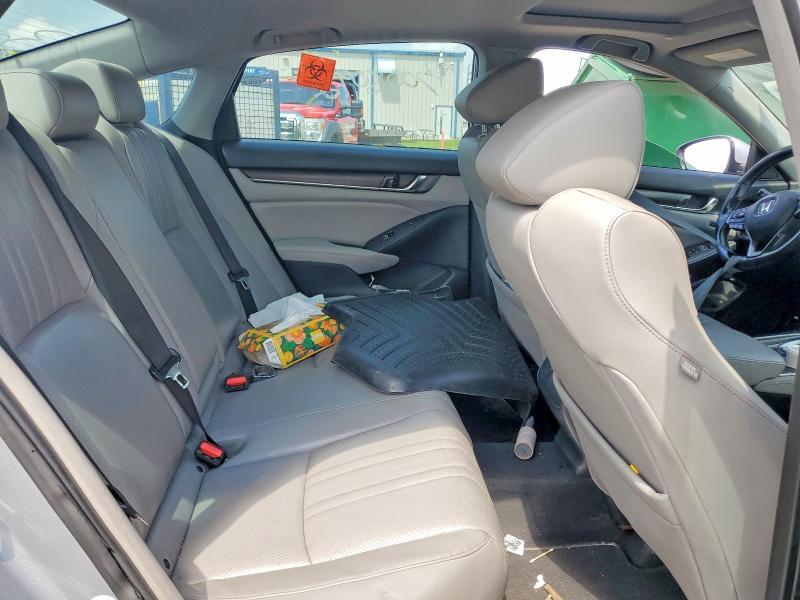 2018 HONDA ACCORD TOURING — Фото 10 из 12