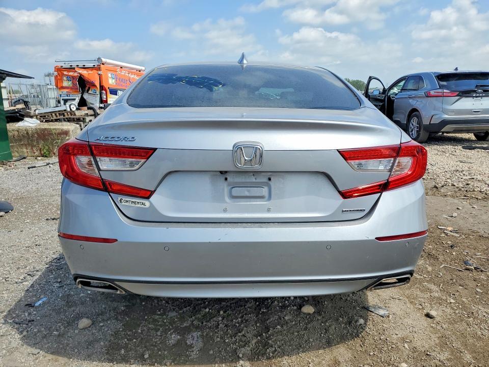 2018 HONDA ACCORD TOURING — Фото 6 из 12