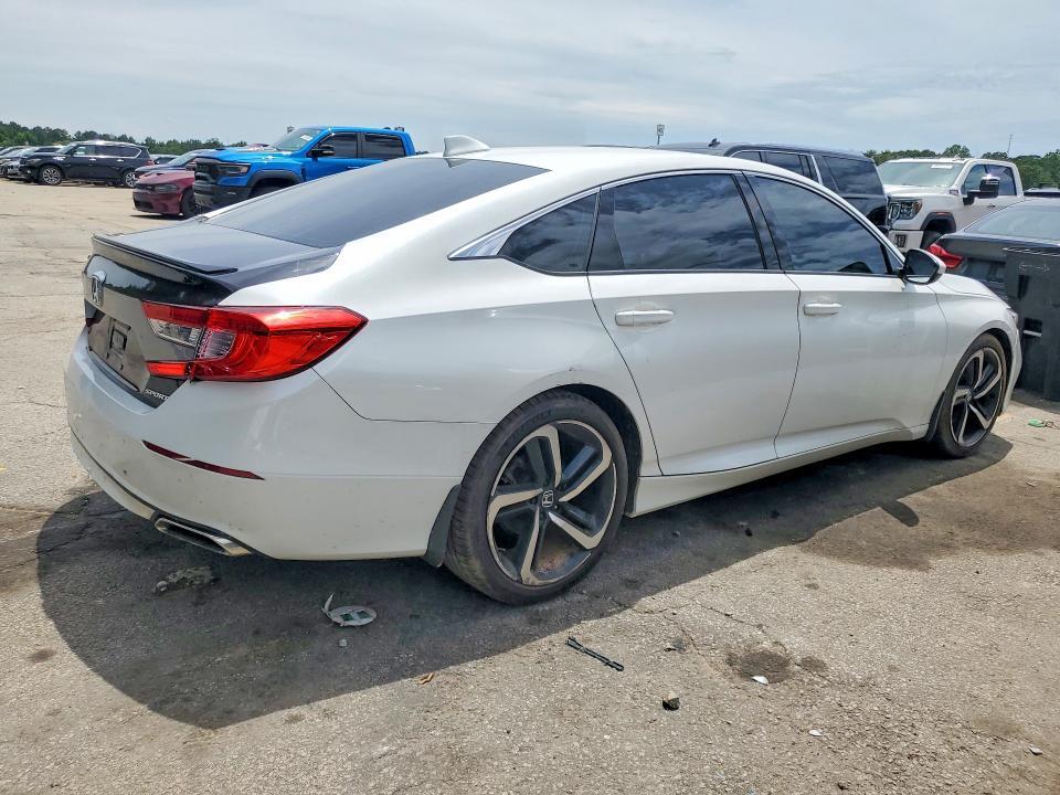 1HGCV1F32JA175420 2018 HONDA ACCORD photo no. 3