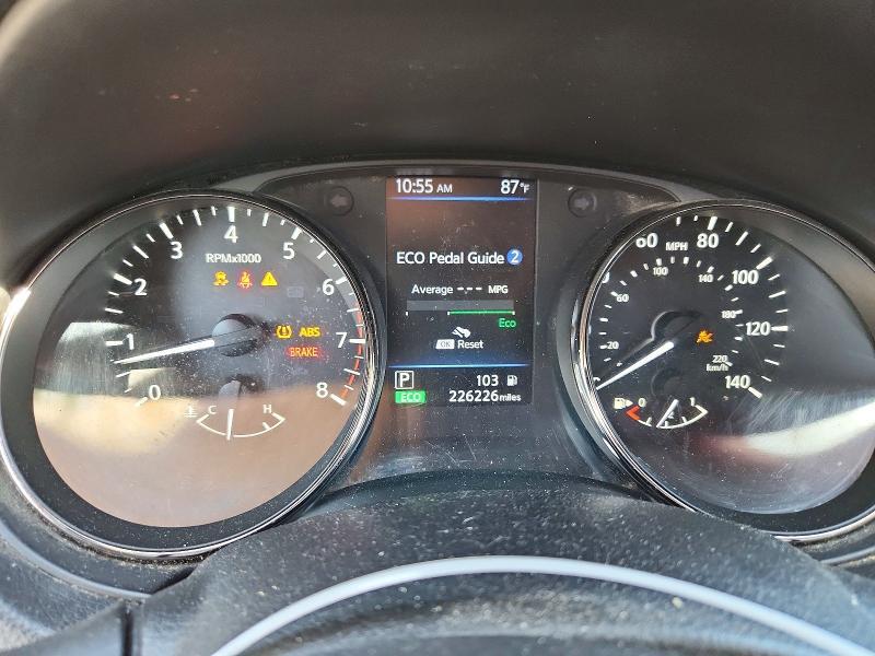 2018 NISSAN ROGUE SV — Фото 9 из 14
