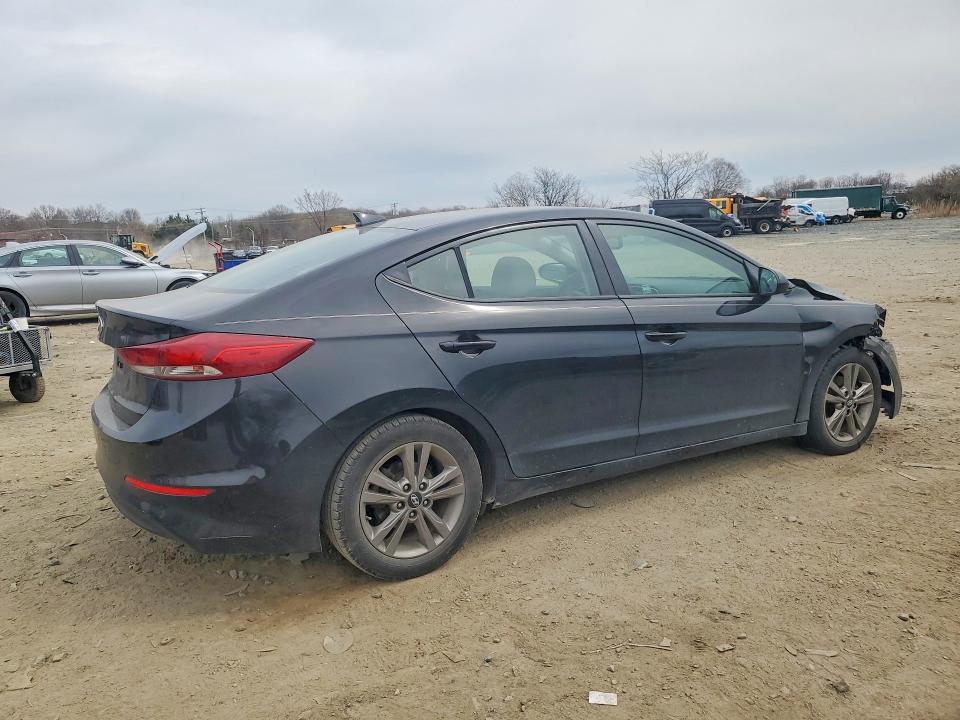 2018 HYUNDAI ELANTRA SEL — Фото 3 из 12