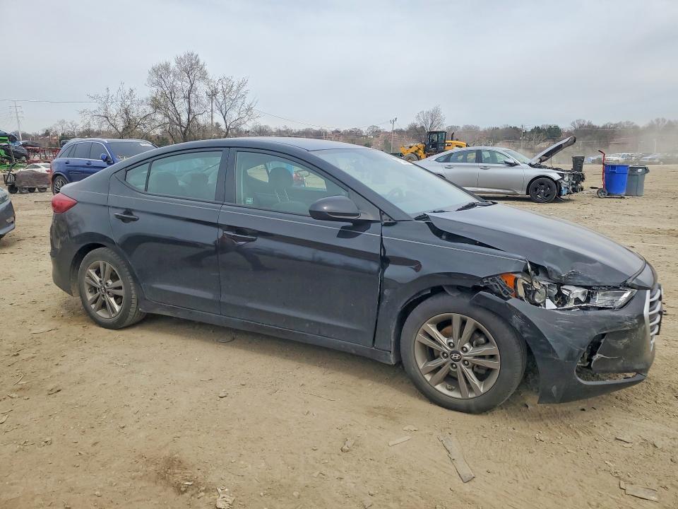 2018 HYUNDAI ELANTRA SEL — Фото 4 из 12