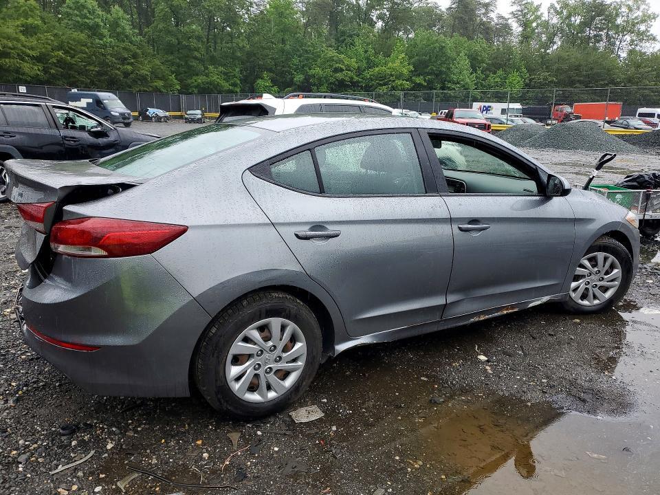 2018 HYUNDAI ELANTRA SE — Фото 3 из 12