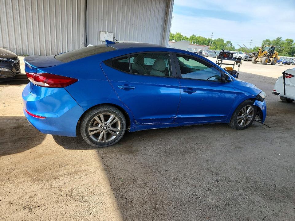 2018 HYUNDAI ELANTRA SEL — Фото 3 из 12
