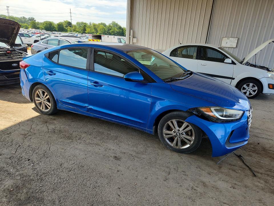 2018 HYUNDAI ELANTRA SEL — Фото 4 из 12