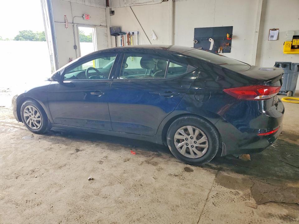 2018 HYUNDAI ELANTRA SE — Фото 2 из 12