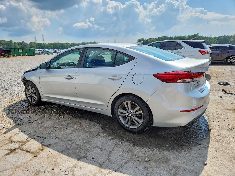 5NPD84LF2JH397748 2018 HYUNDAI ELANTRA photo no. 2