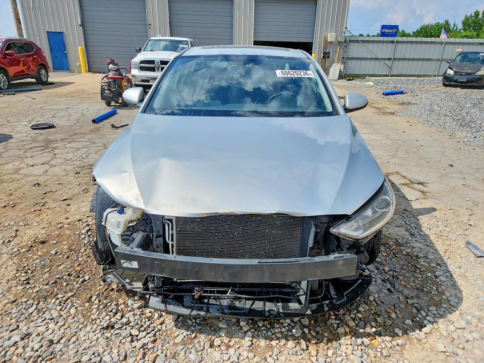 5NPD84LF2JH397748 2018 HYUNDAI ELANTRA photo no. 5