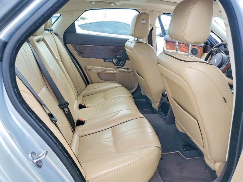 2018 JAGUAR XJ R - SPORT — Фото 9 из 12