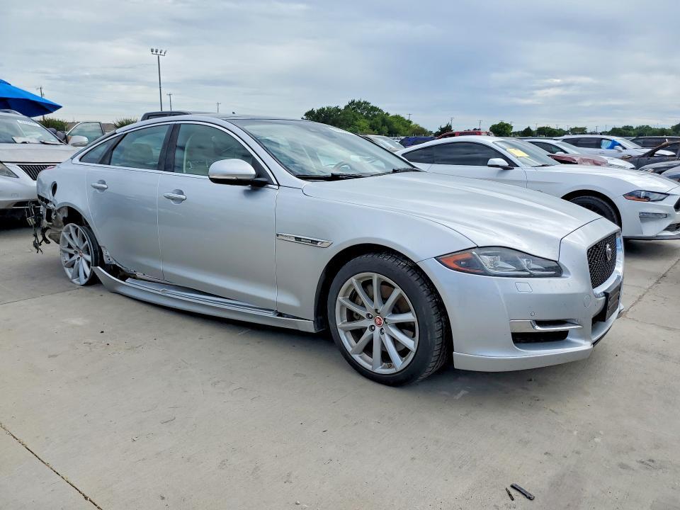 2018 JAGUAR XJ R - SPORT — Фото 3 из 12