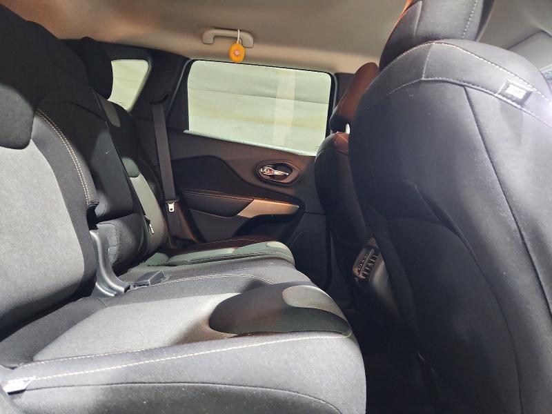2018 JEEP CHEROKEE LATITUDE — Фото 11 из 13