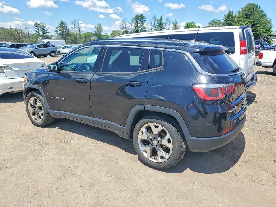 3C4NJDCB4JT135476 2018 JEEP COMPASS photo no. 2