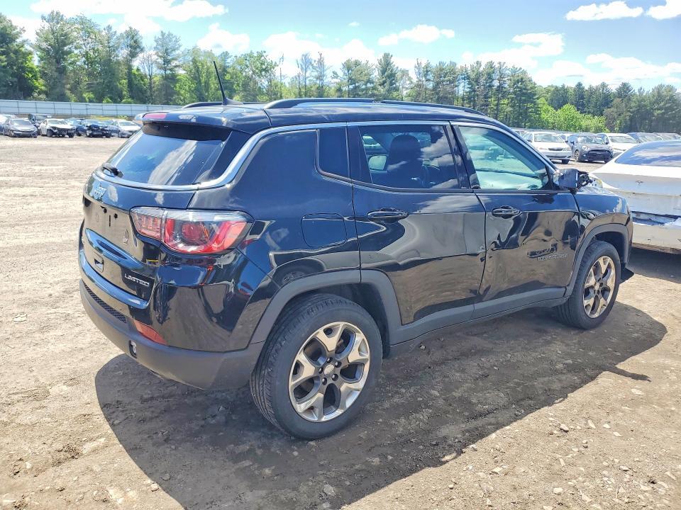 3C4NJDCB4JT135476 2018 JEEP COMPASS photo no. 3