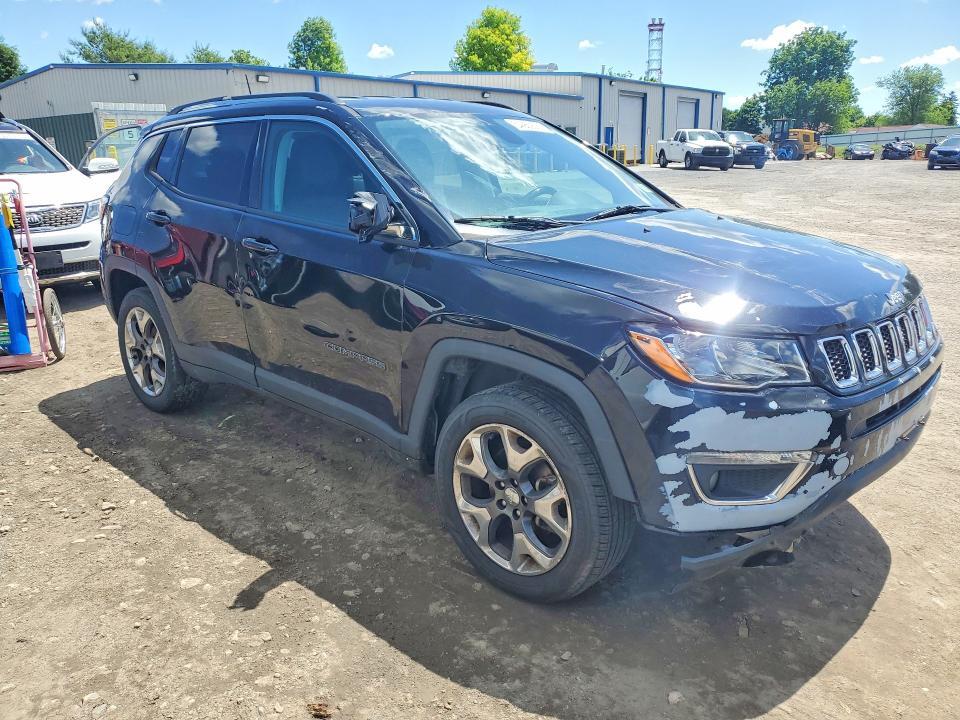 3C4NJDCB4JT135476 2018 JEEP COMPASS photo no. 4