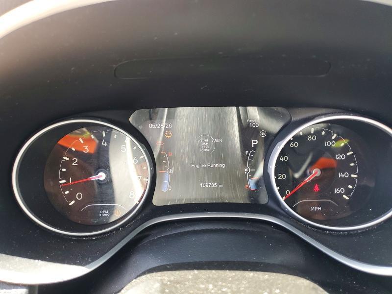 3C4NJDCB4JT135476 2018 JEEP COMPASS photo no. 9