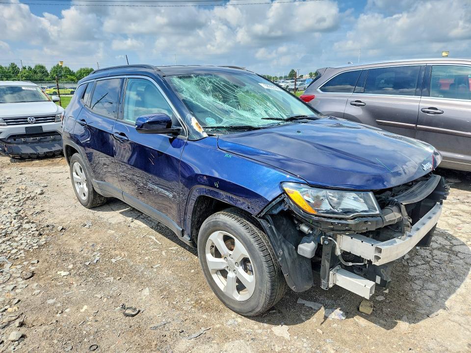 3C4NJDBB2JT201816 2018 JEEP COMPASS photo no. 4