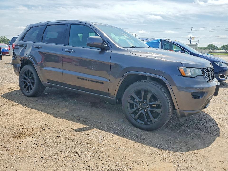 1C4RJFAG3JC202494 2018 JEEP GRAND CHEROKEE photo no. 4