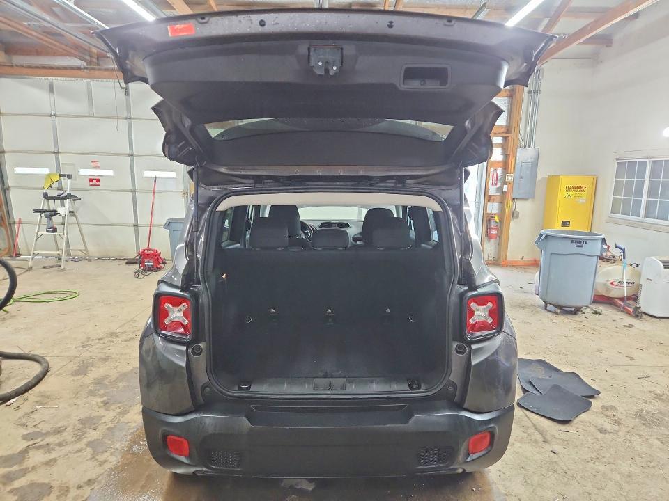 2018 JEEP RENEGADE LATITUDE — Фото 6 из 13