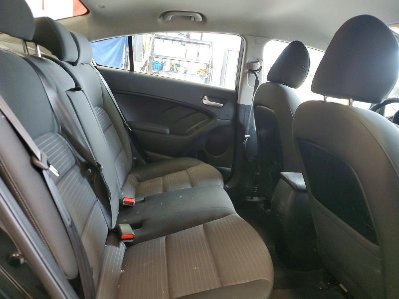 2018 KIA FORTE LX — Фото 10 из 13