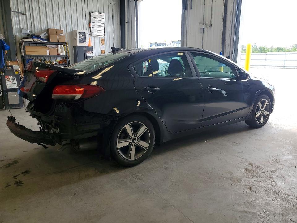 2018 KIA FORTE LX — Фото 3 из 13