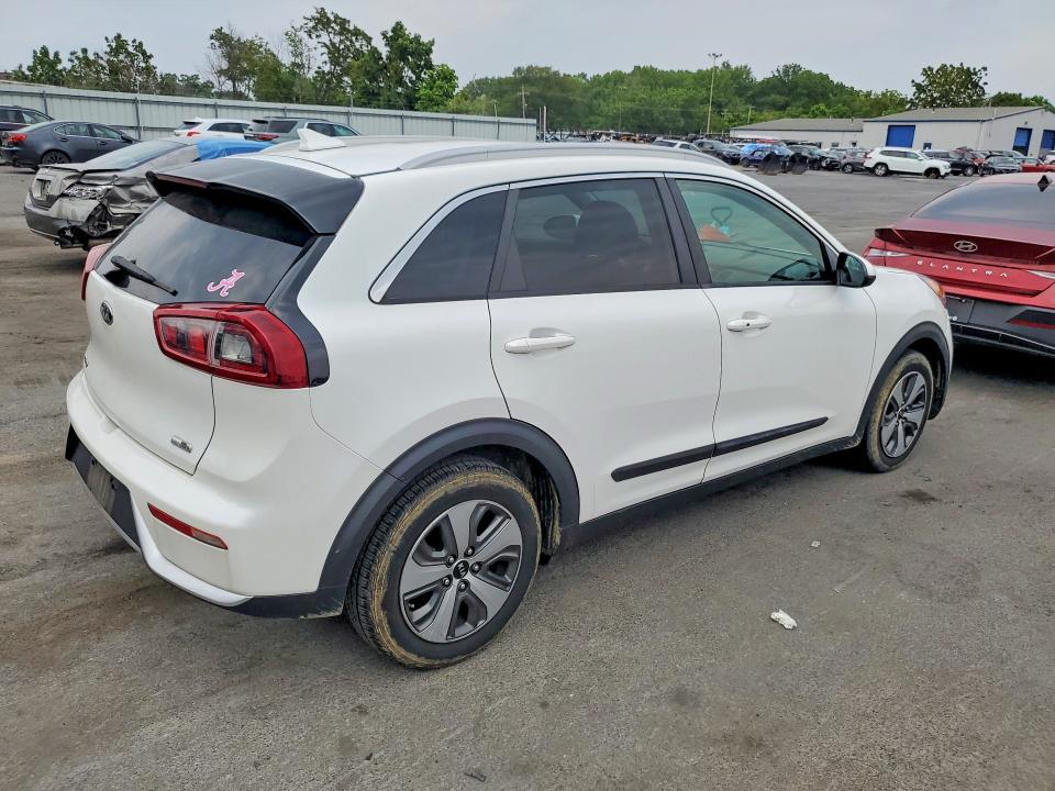 2018 KIA NIRO LX — Фото 3 из 13
