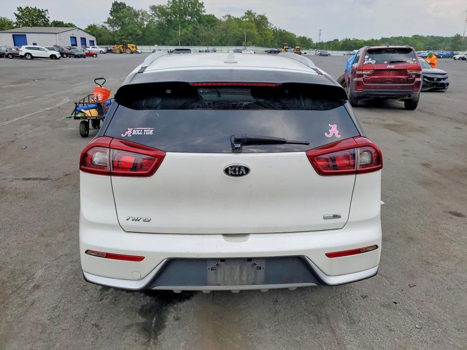 2018 KIA NIRO LX — Фото 6 из 13