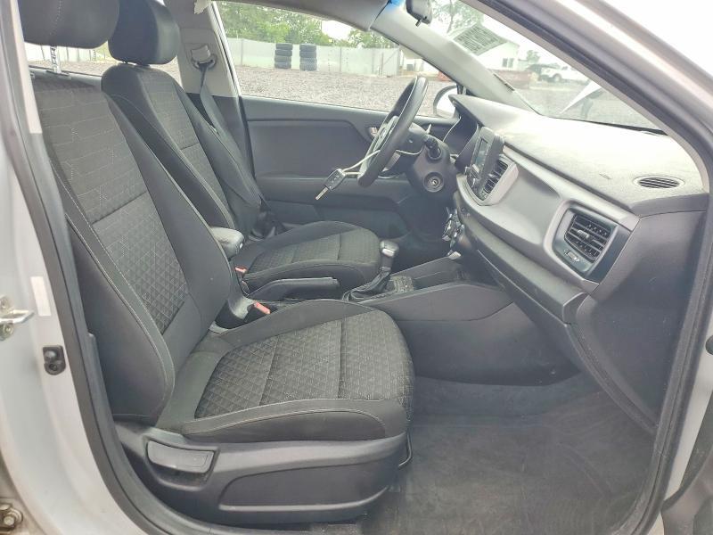 2018 KIA RIO S — Фото 7 из 12