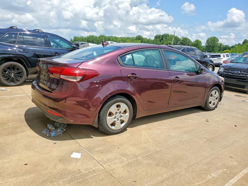 2018 KIA FORTE LX — Фото 3 из 12