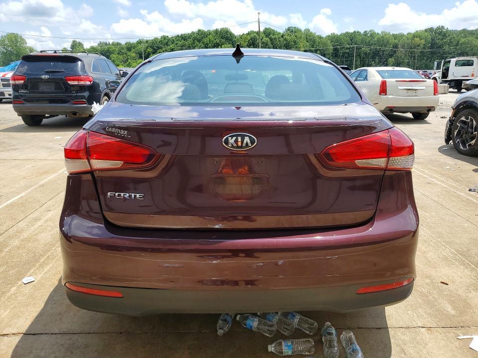 2018 KIA FORTE LX — Фото 6 из 12