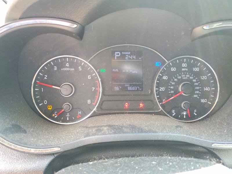 2018 KIA FORTE LX — Фото 9 из 12