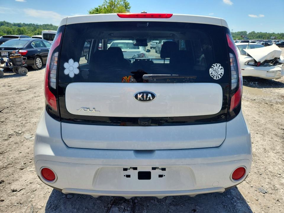 2018 KIA SOUL + — Фото 6 из 12