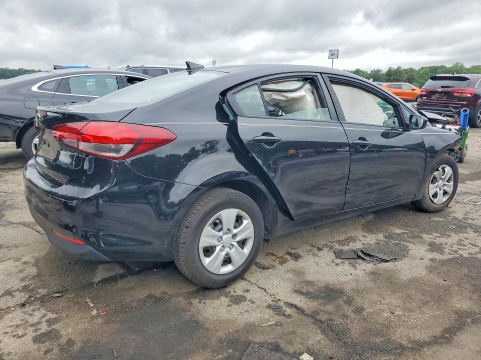 2018 KIA FORTE LX — Фото 3 из 12
