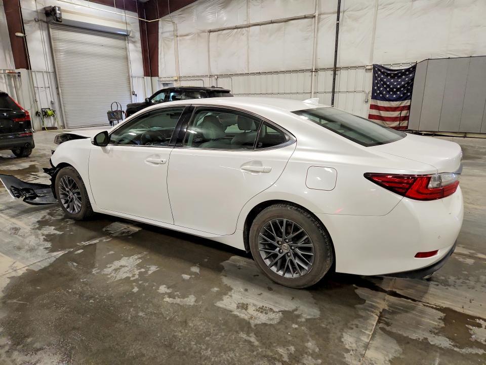 2018 LEXUS ES 350 — Фото 2 из 12