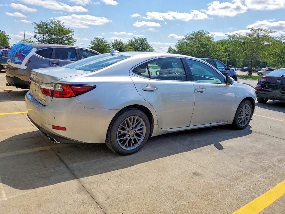 2018 LEXUS ES 350 — Фото 3 из 12