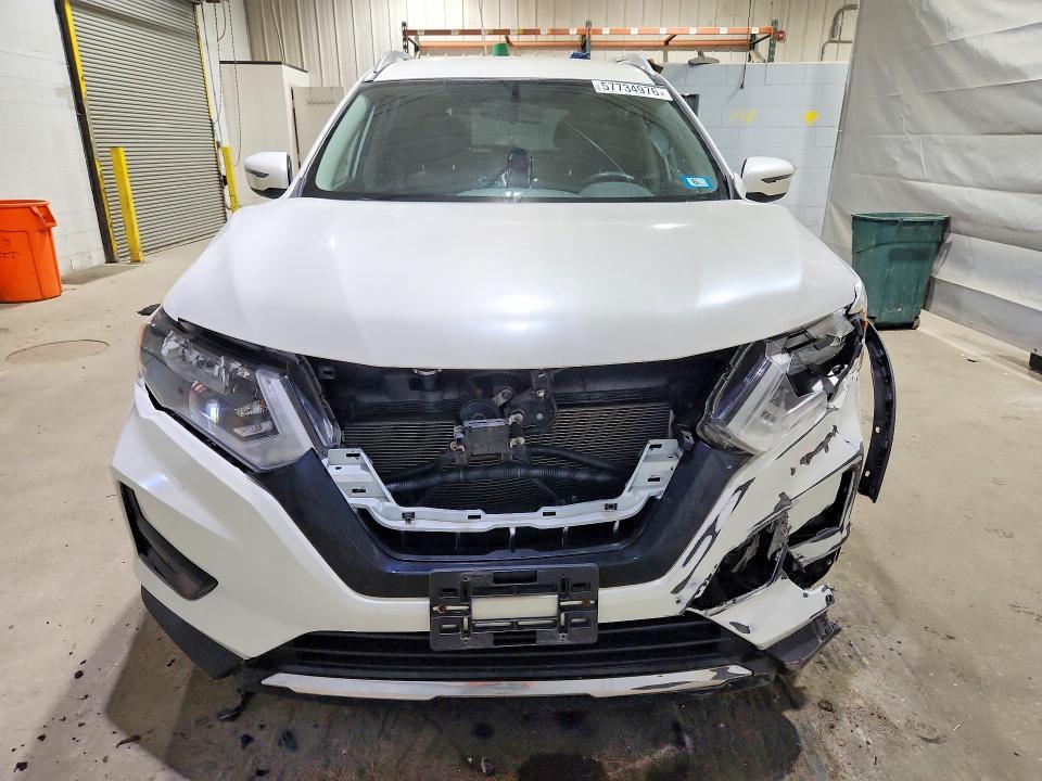 2018 NISSAN ROGUE SV — Фото 5 из 13
