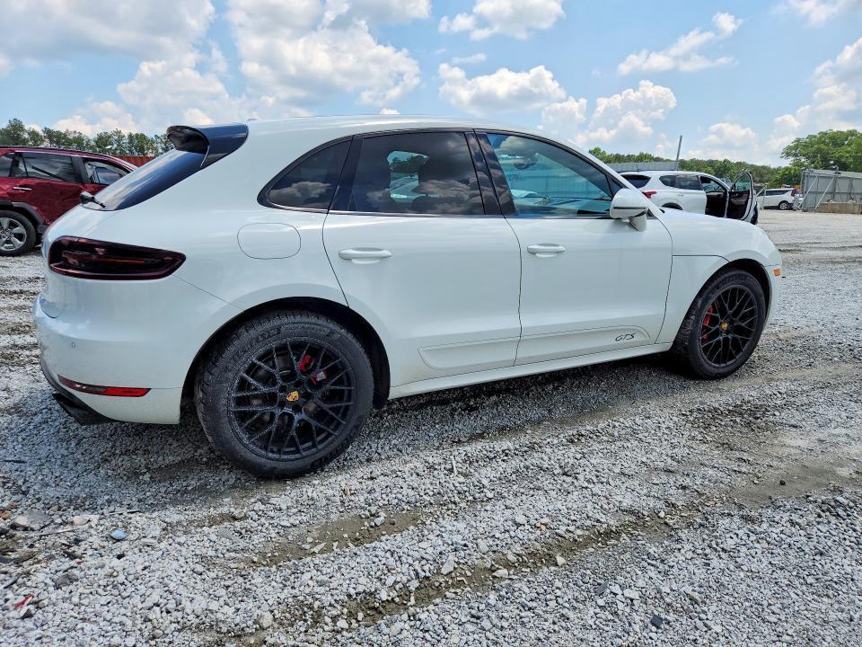 2018 PORSCHE MACAN GTS — Фото 3 из 13