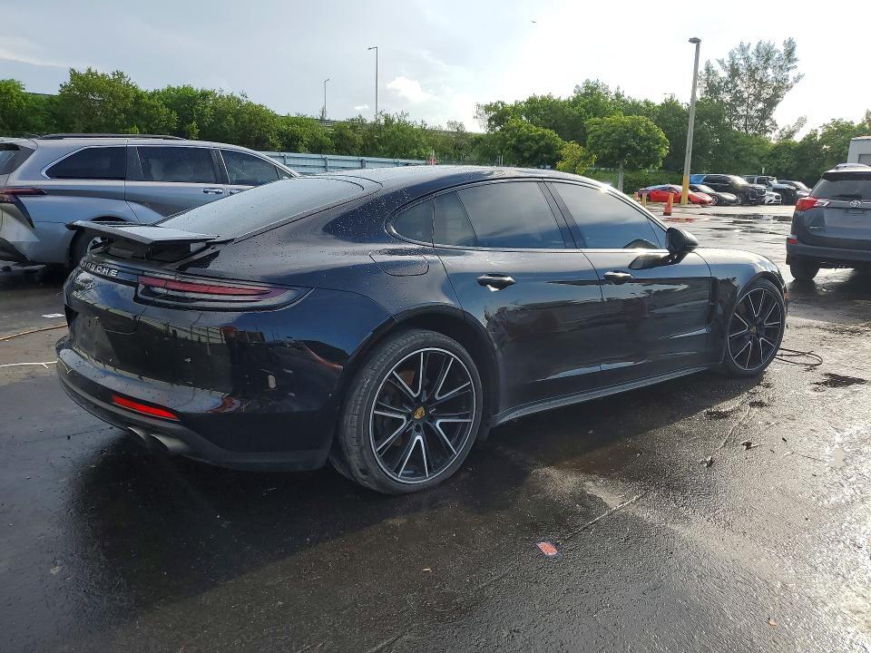 2018 PORSCHE PANAMERA 4S — Фото 3 из 12