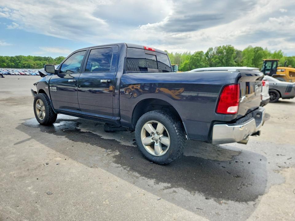 2018 RAM 1500 SLT — Фото 2 из 12